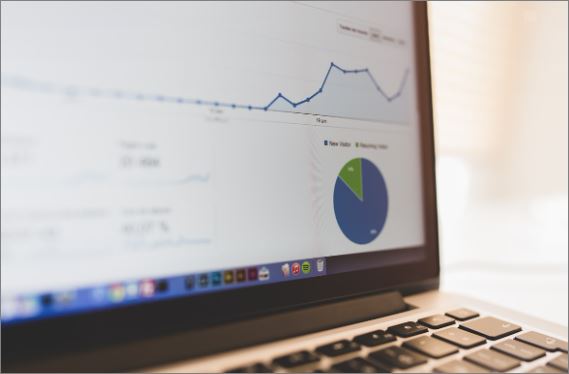 Ποιες είναι οι Διαφορές ενός Αριθμητικού και ενός Λογαριθμικού Διαγράμματος